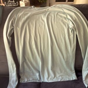 Lululemon men’s lg light blue LS sport shirt